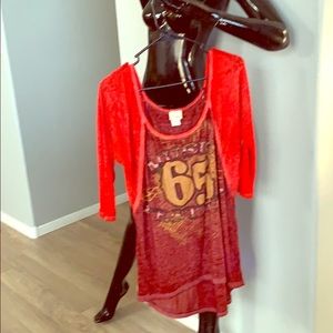 Red music festival top